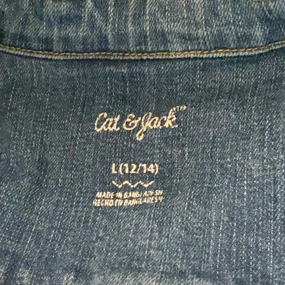 Cat & JACK  medium wash denim jacket. Long sleeves. Size L (kids)